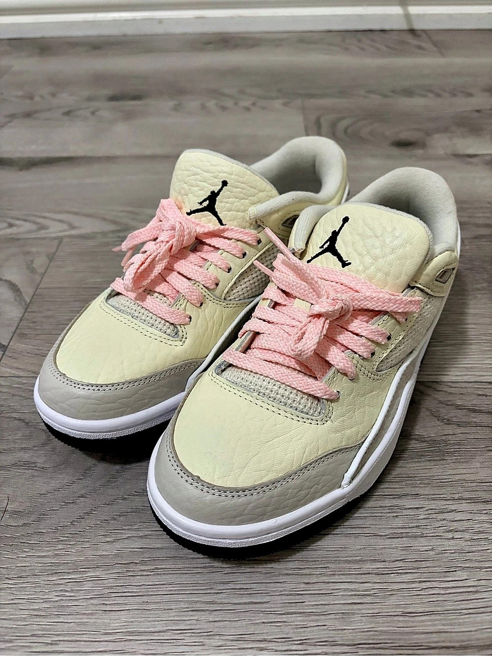 Jordan Flight Court Sneakers Yellow & Pink US 7.5